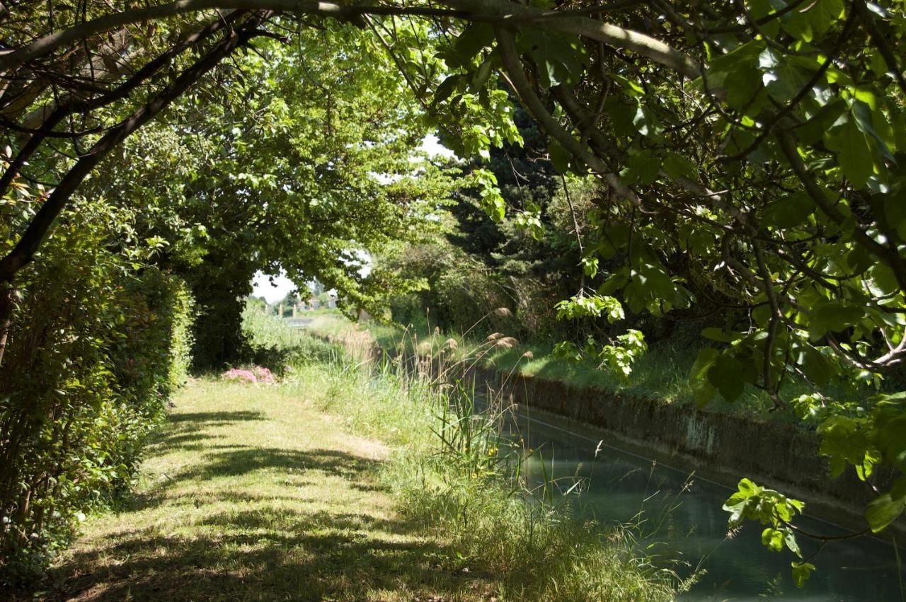 Le Mas Ferrand Graveson Exterior photo