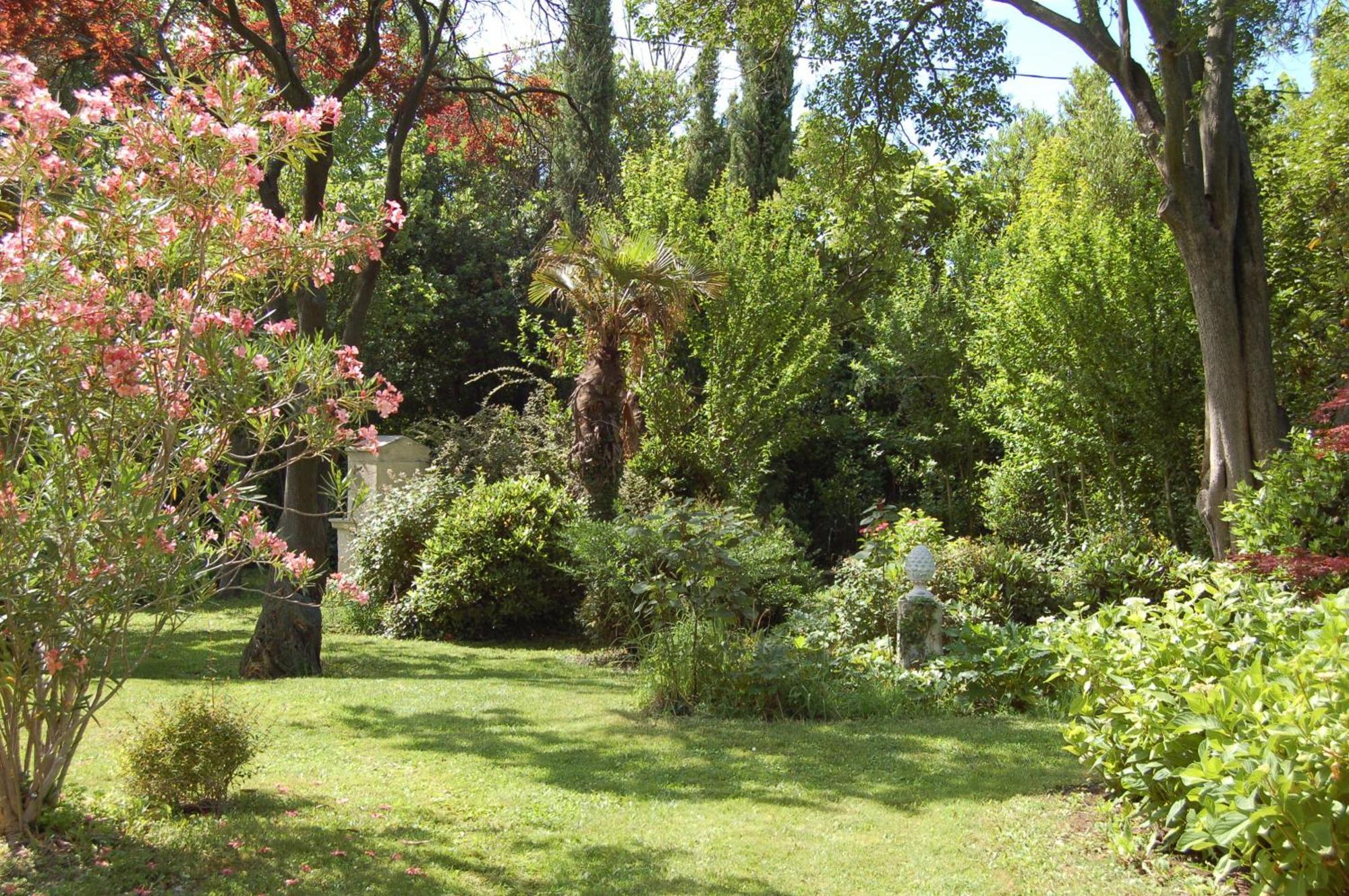 Le Mas Ferrand Graveson Exterior photo