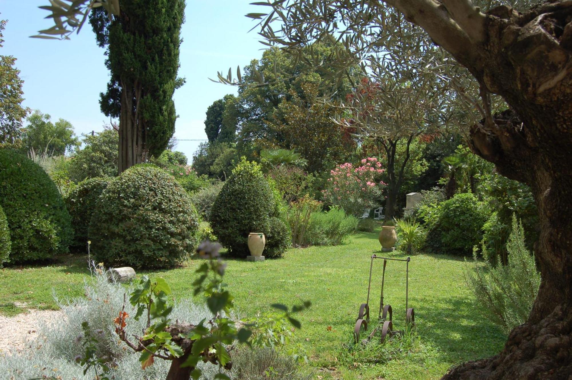 Le Mas Ferrand Graveson Exterior photo