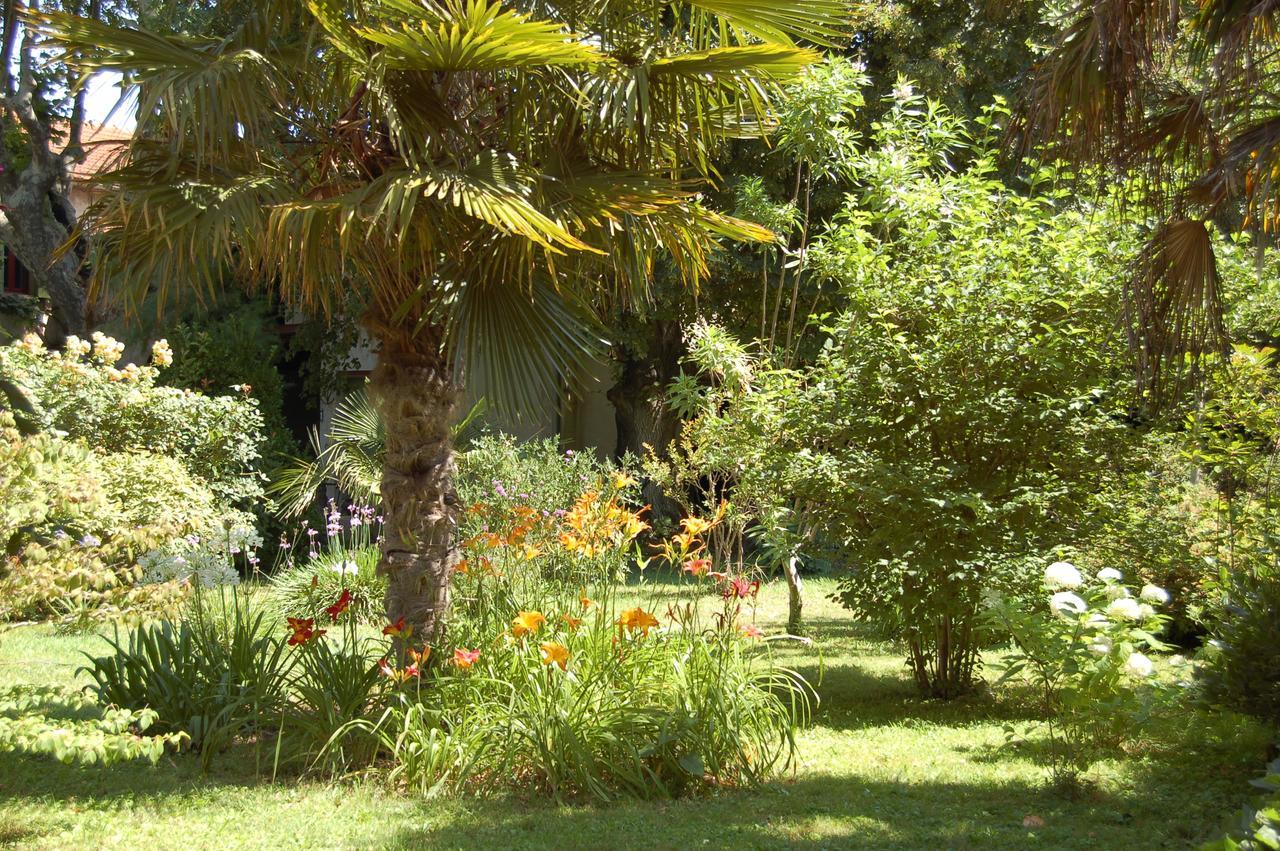 Le Mas Ferrand Graveson Exterior photo
